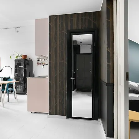 Wehost Helsinginkatu 21 *